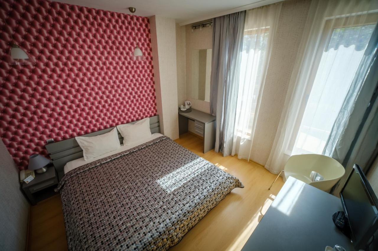 Family Hotel Classic Varna ภายนอก รูปภาพ