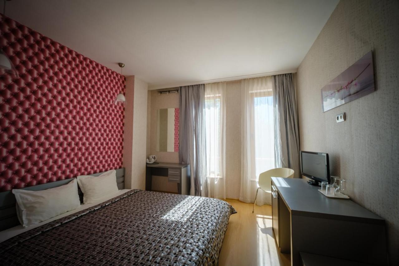 Family Hotel Classic Varna ภายนอก รูปภาพ