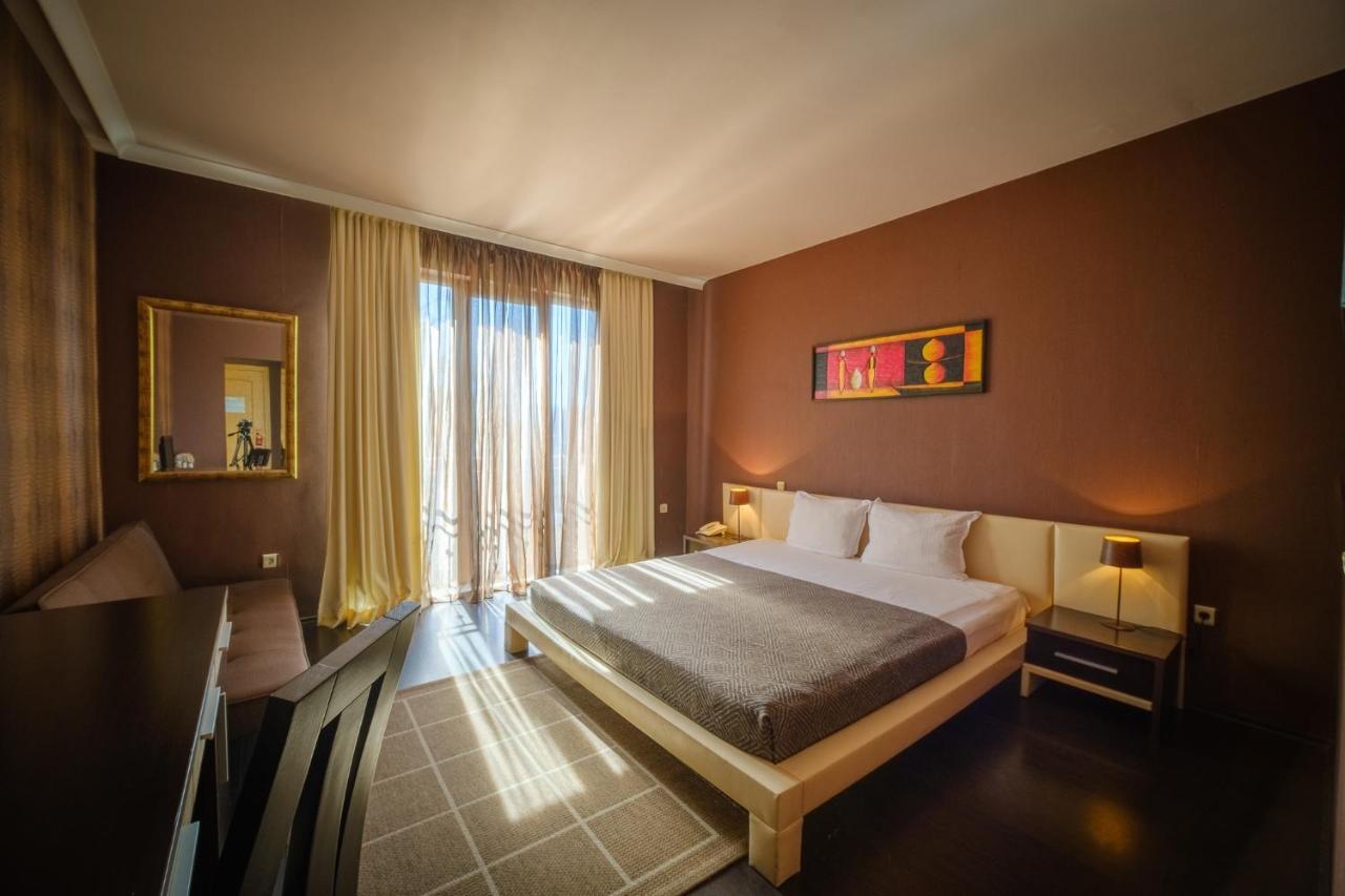 Family Hotel Classic Varna ภายนอก รูปภาพ