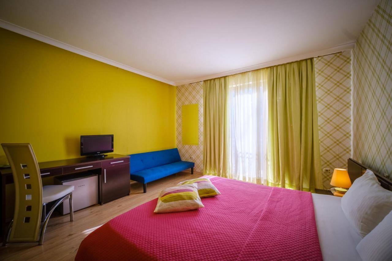 Family Hotel Classic Varna ภายนอก รูปภาพ